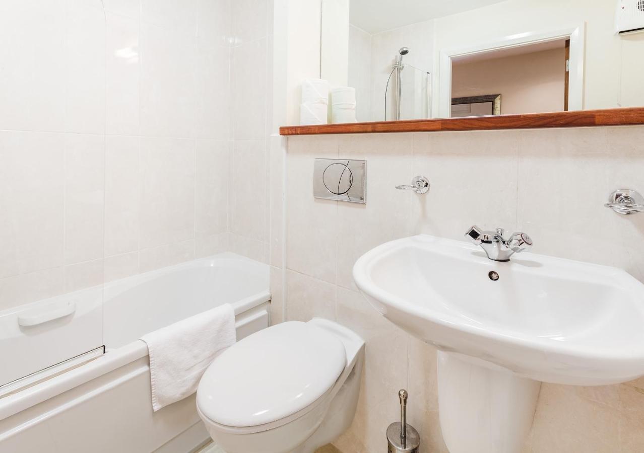 Parnell Corner Apartments Дублин Экстерьер фото