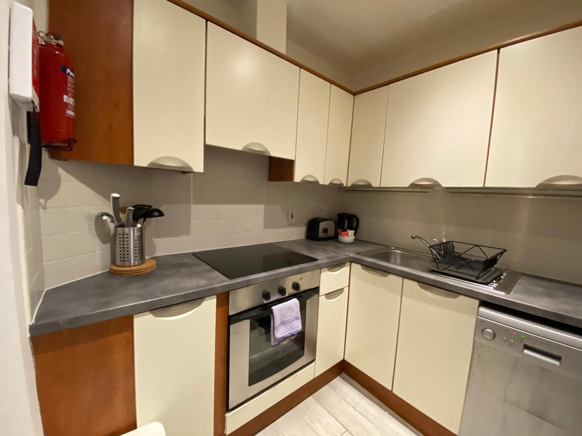Parnell Corner Apartments Дублин Экстерьер фото